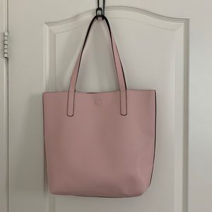 Tote to transport your stuff.